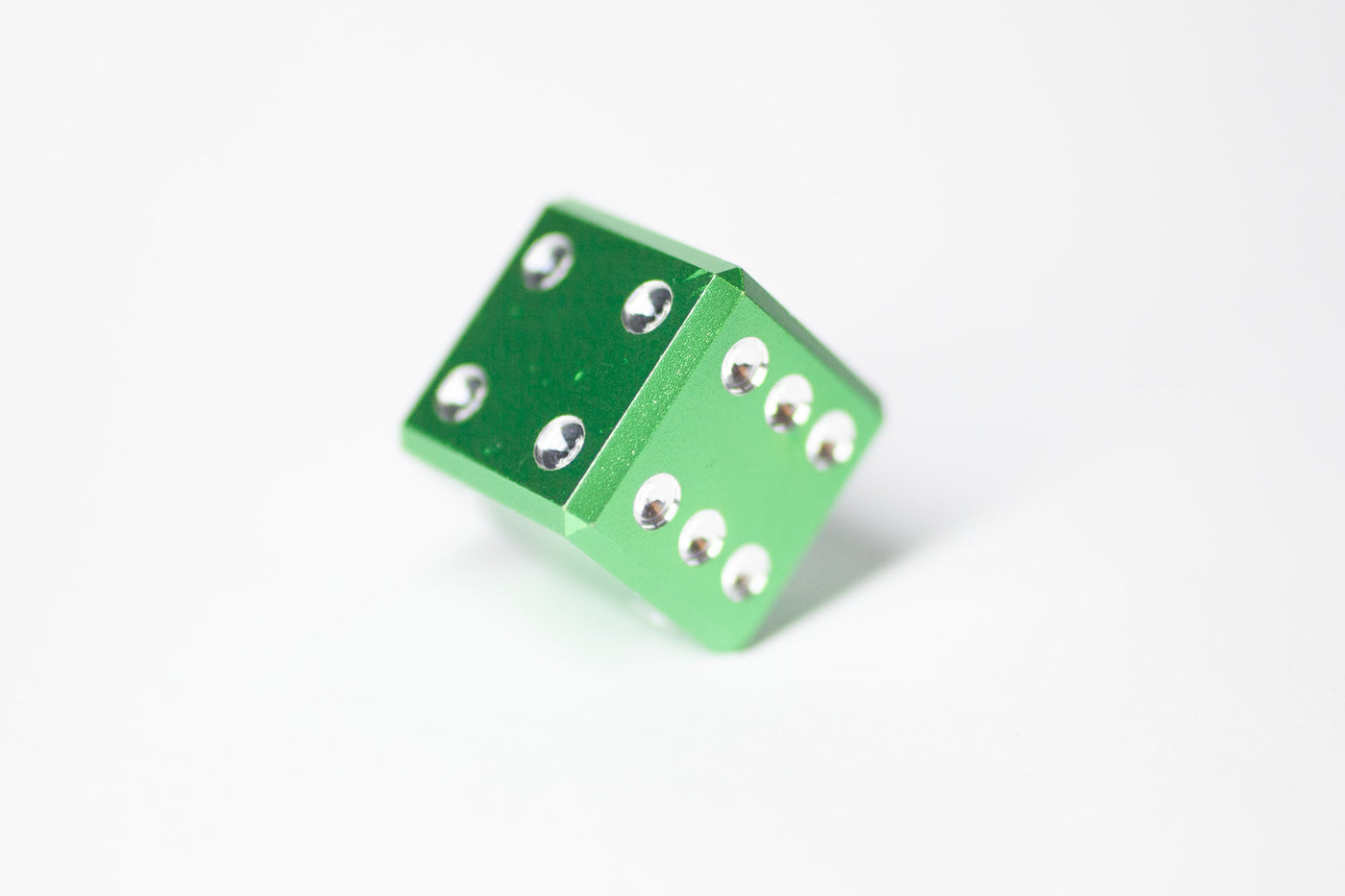 1 D6 - Peridot - Gemstone Collection - Dice sold individually - GRAVITY DICE