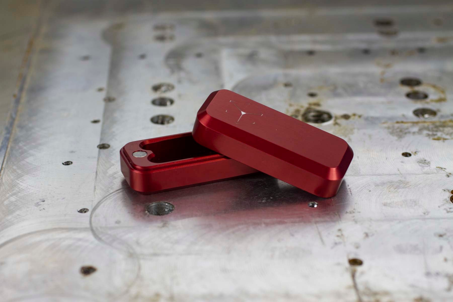 Red_2_Dice_Case.JPG?v=1588324883
